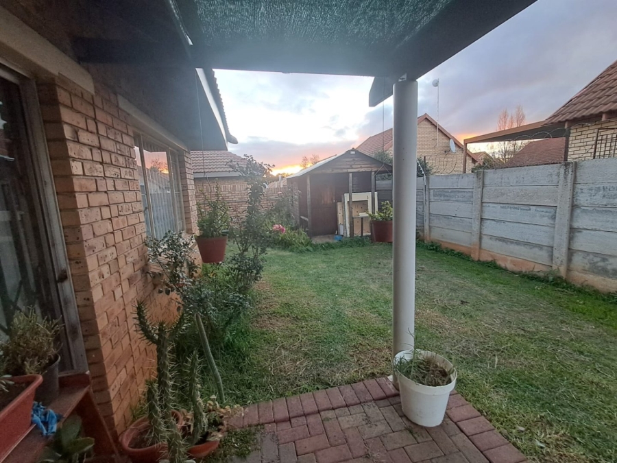 To Let 3 Bedroom Property for Rent in Langenhovenpark Free State